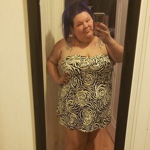 Black and white floral printed swim dress